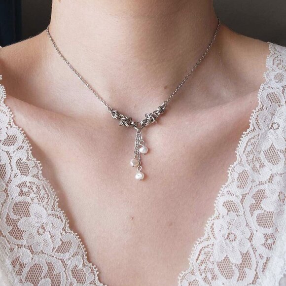 Medieval princess freshwater pearl chainmaille necklace with small silver chain - Picture 7 of 13